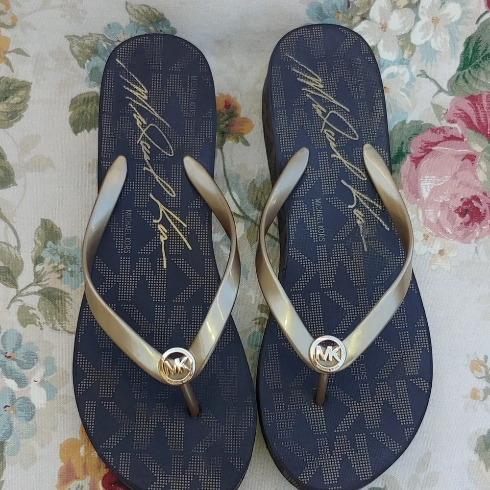 Michael Kors Bedford Gold and Brown Platform Wedge Sandals Women's size 11 - Picture 16 of 17